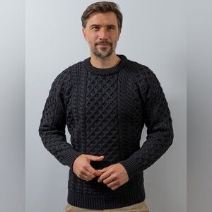 NEW Aran Sweater Market black heavy weight men’s cable knit crew neck cardigan S